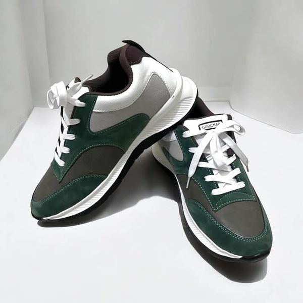 Premium Quality Sneakers (ADS-33)