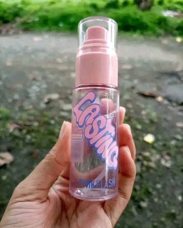 pink flash mackup setting spray
