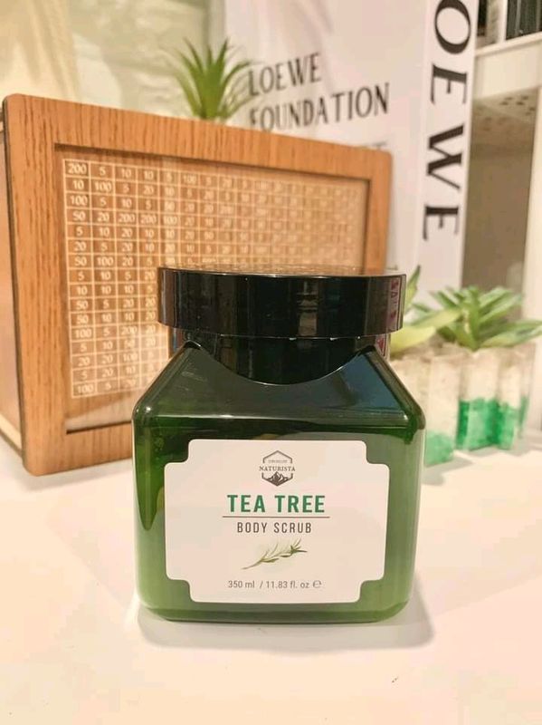 Naturista Tea Tree Body Scrub.