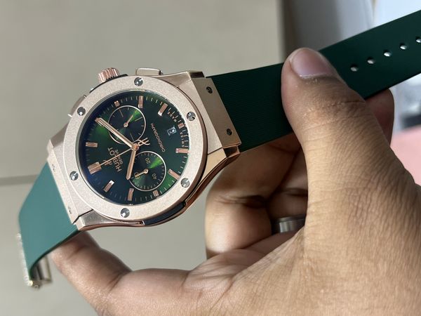 HUBLOT CLASSIC FUSION ROSE GOLD CASE GREEN BELT GREEN DIAL