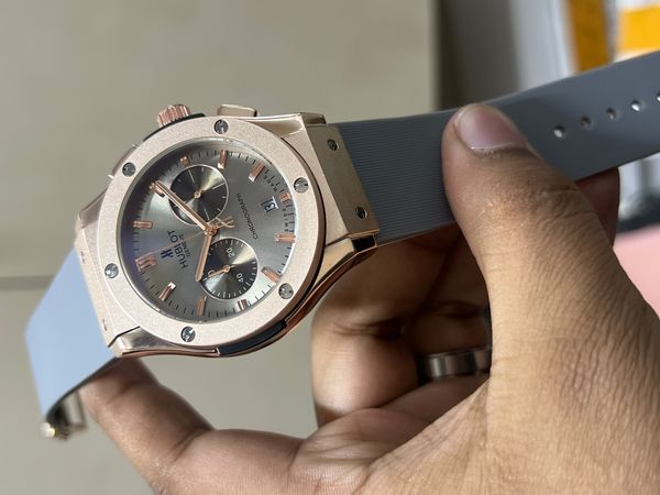 HUBLOT CLASSIC FUSION ROSE GOLD CASE GREY BELT GREY DIAL