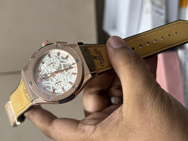 HUBLOT BELT SPIDER WHITE DIAL ROSE GOLD CASE MUSTARD BELT VELVET TEXTURE