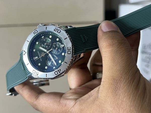 TAG AQUARACER SILVER CASE GREEN DIAL GREEN BELT