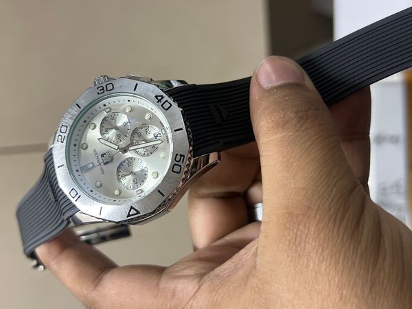 TAG AQUARACER SILVER CASE SILVER DIAL BLK BELT