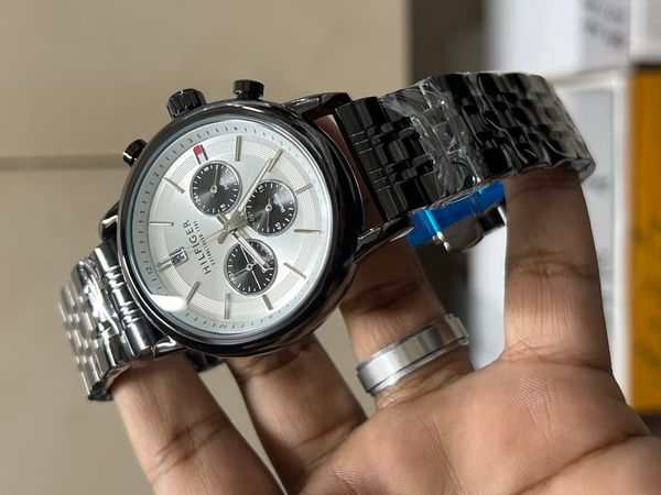 HILFIGER CHRONO CHAIN WHITE DIAL BLACK SUB