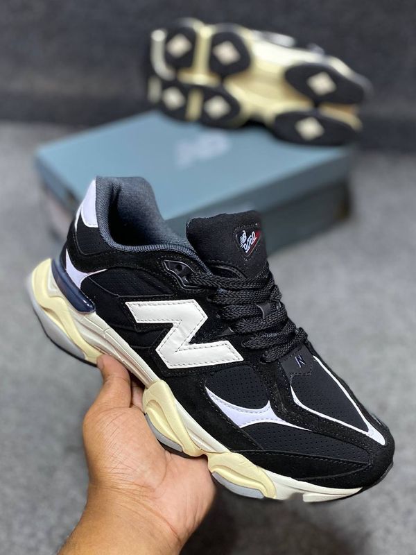 New Balance 9060 - Black