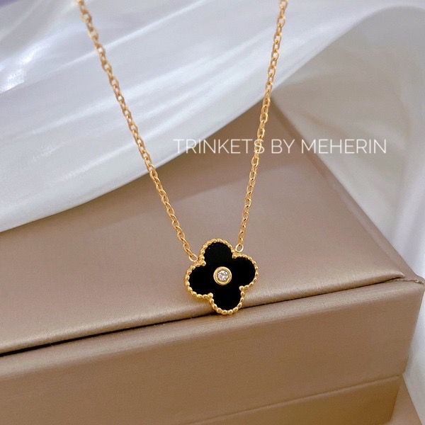 Clover pendant High quality