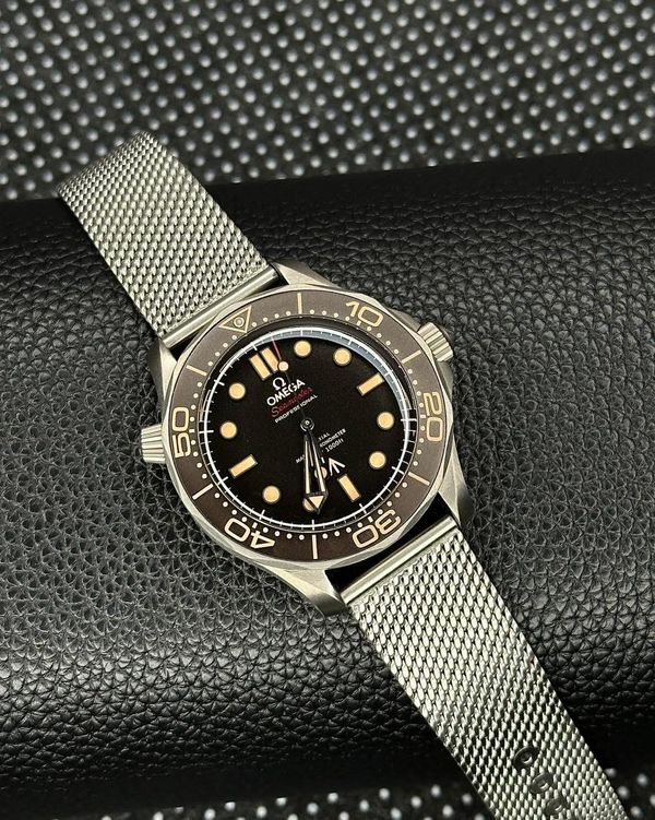 Omega x Seamaster Diver 300M ‘007 Edition (Swiss Made)