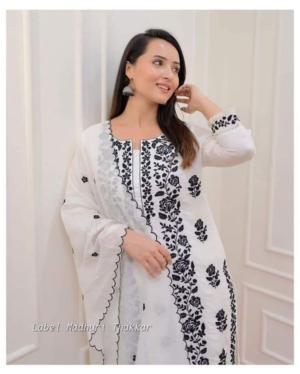 White Cotton Three Piece Set - Image 3