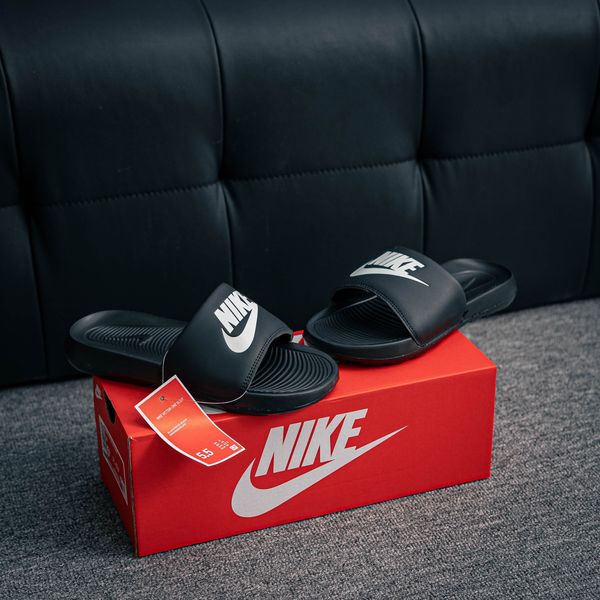 Nike Victori One slide (1:1)