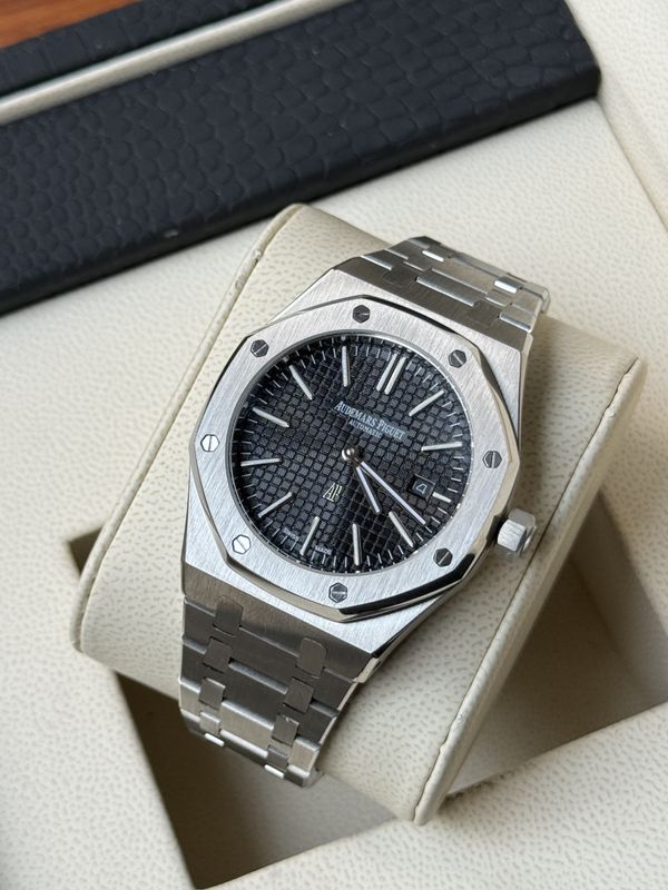 AP ROYAL OAK - Black Dial