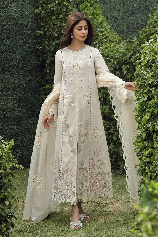 Qalamkar Embroidery
