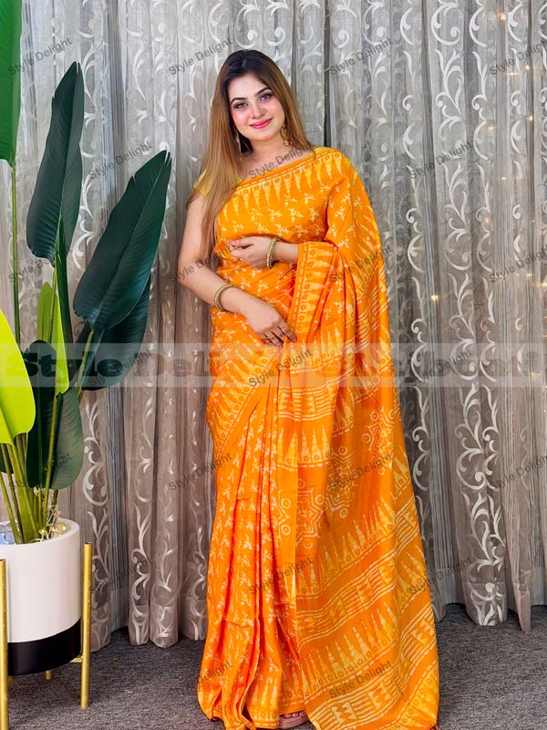 প্রিমিয়াম সিল্ক মোমবাটিক শাড়ি