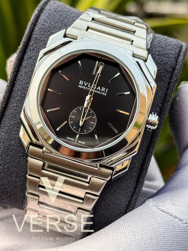 Bvlgari 60 sec glossy black dial