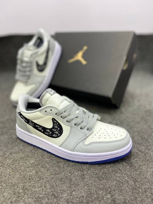 Jordan 1 Retro Low Dior