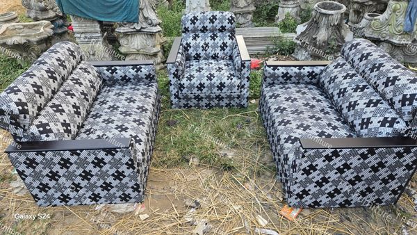 Box Sofa