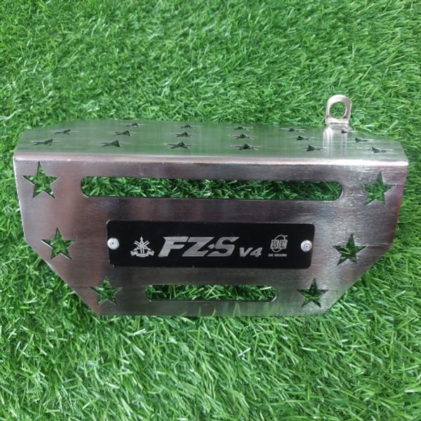 YAMAHA FZ-S V4–SILENCER PROTECTOR STAR MODEL SS COLOUR