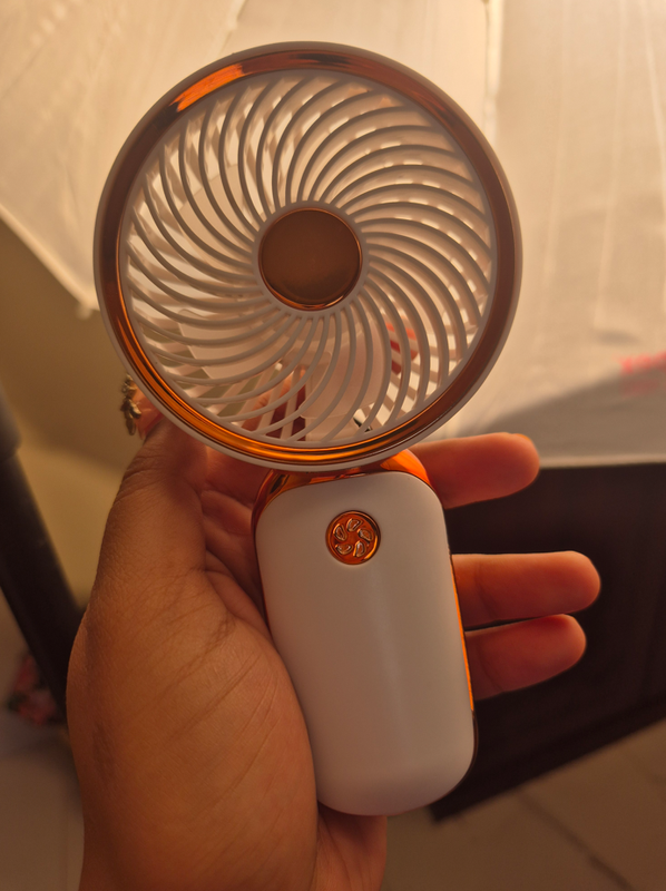 Simple mini handheld fan