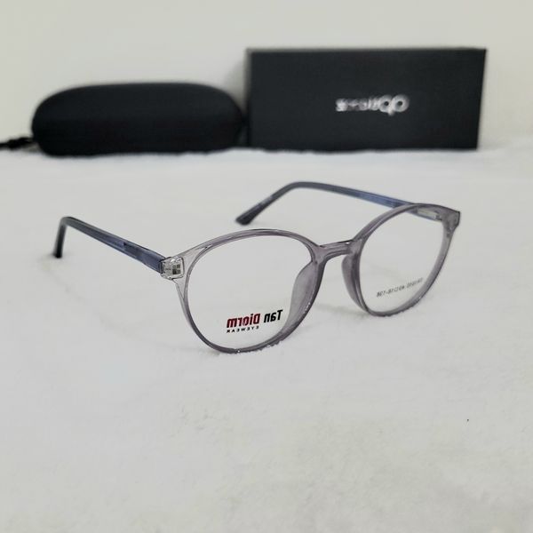 Premium eyewear for small faces