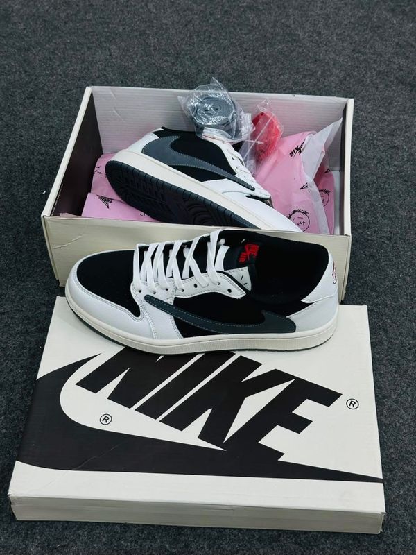 JORDAN 1 RETRO LOW OG SP TRAVIS SCOTT (1:1)