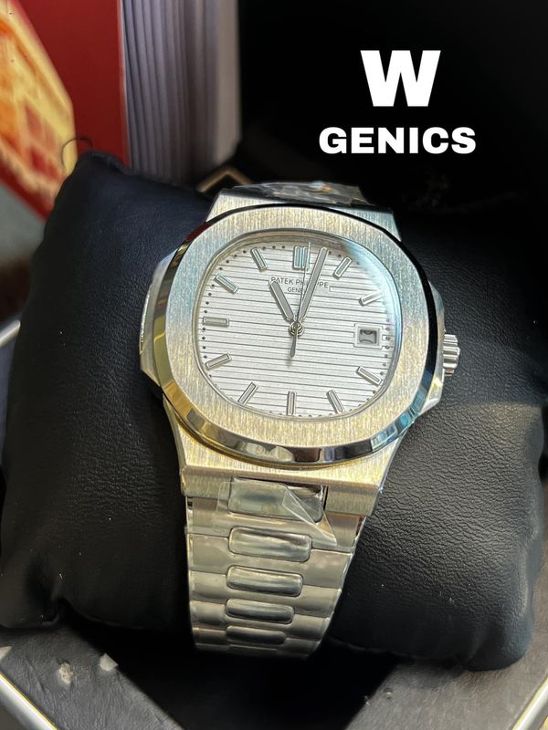 Patek Philippe Nautilus Silver CH White Dial AAA