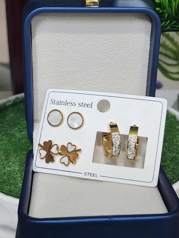 3 pair stone ear top colour  guaranteed