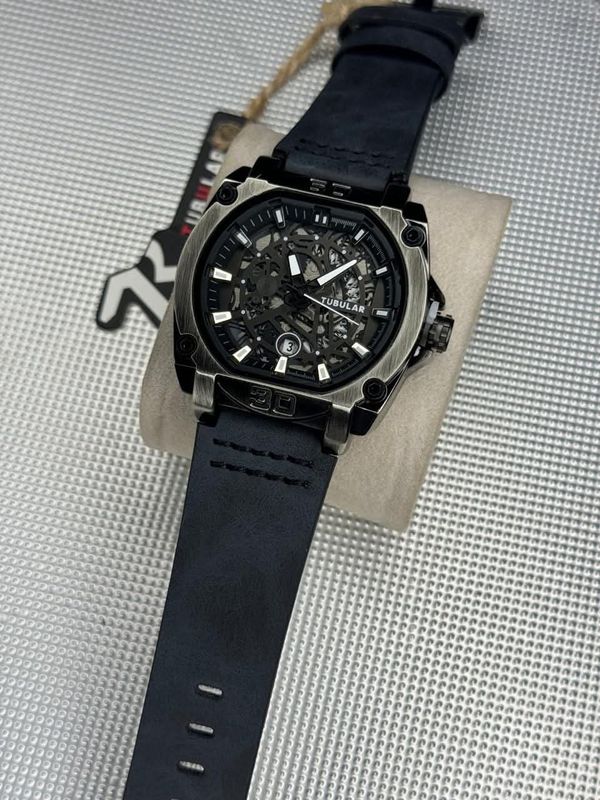 Tubular men's premium belt watch