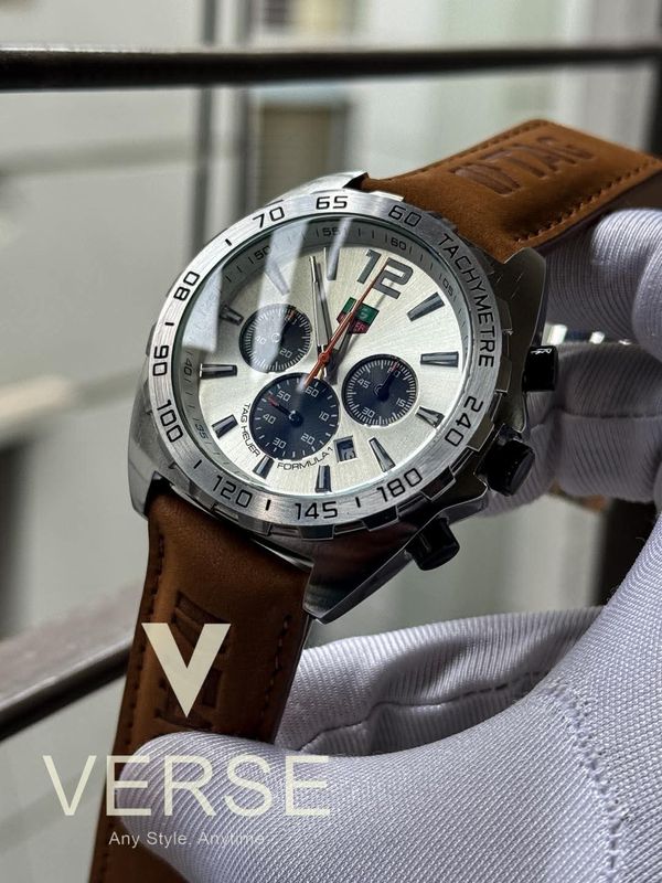 Tag belt anniversary plain silver case white dial musturd belt