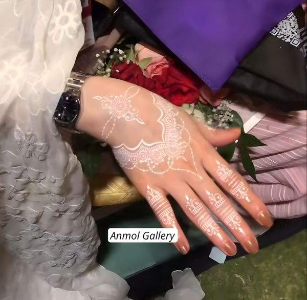 White Henna Tattoo (Code: 002)