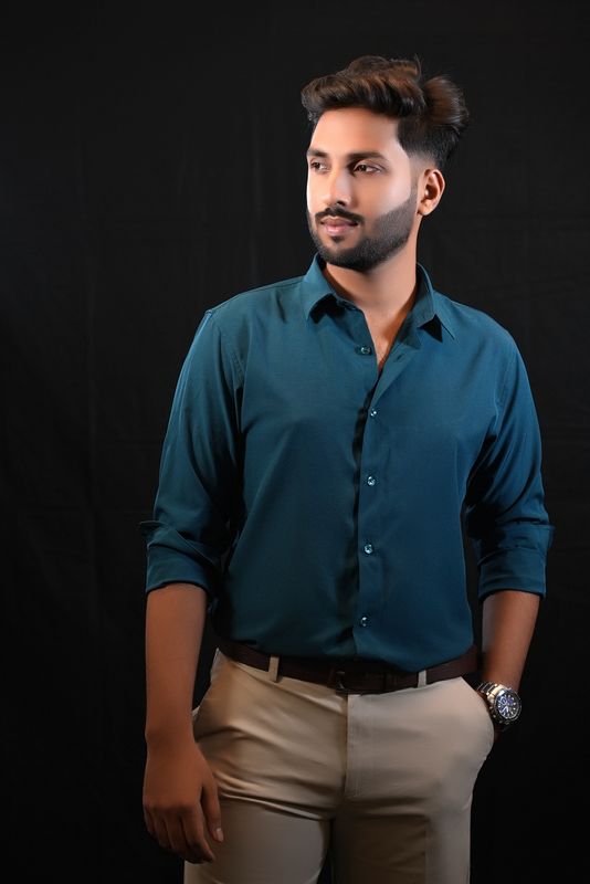 ILIAF Fresh Sea Green Contemporary Shirt - Style-Forward Workwear