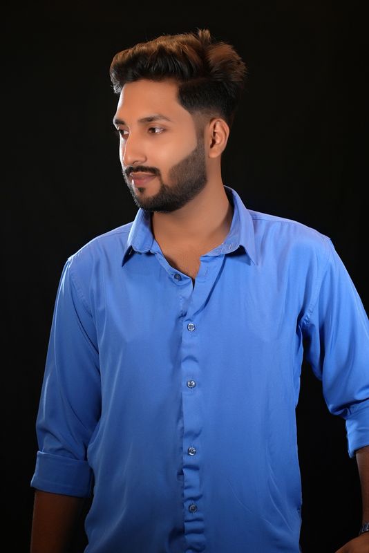 ILIAF Soft Sky Blue Refined Shirt - Breathable Office Attire