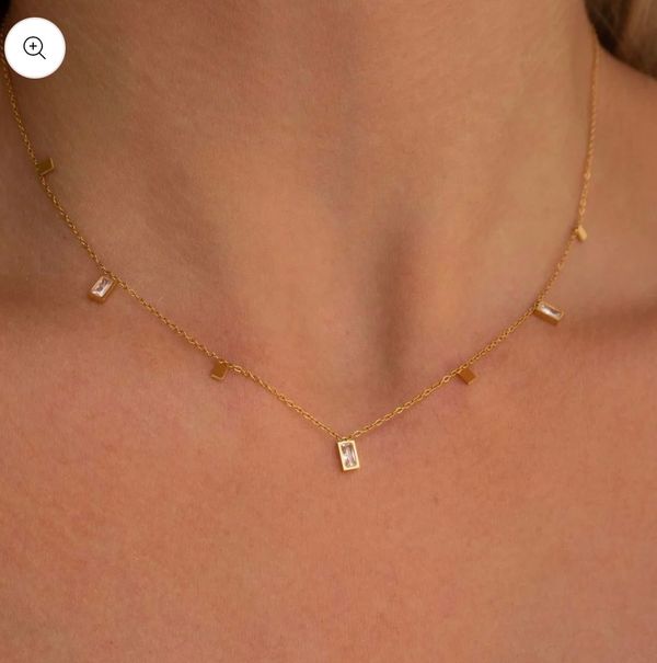 Square stone neckpiece