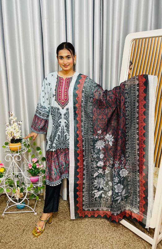 Graya Green x Merun Elegance Three Piece