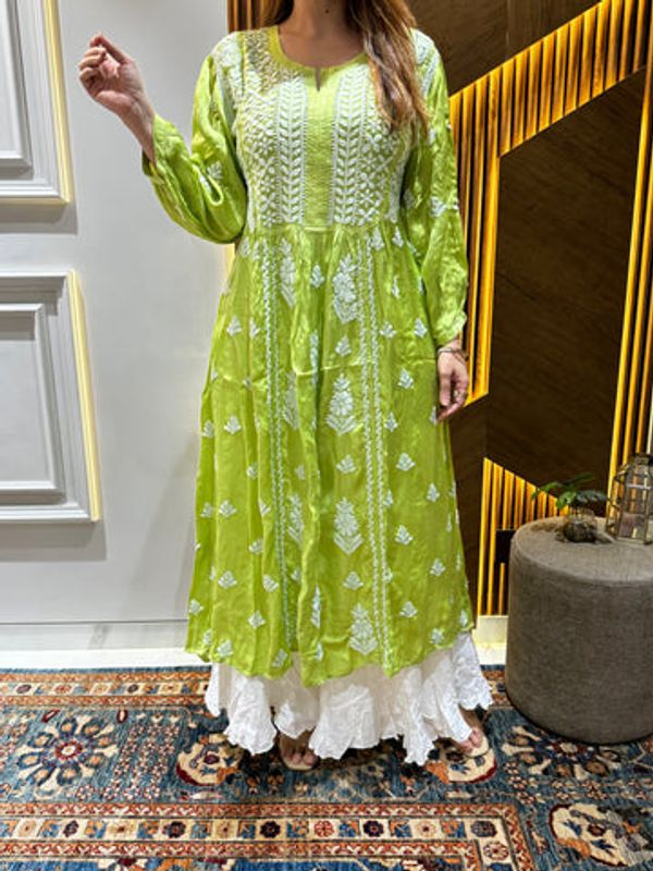 EMBROIDERY NAYRA CUT GREEN