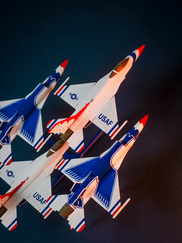 Thunderbirds F-16 Plane Kit Card