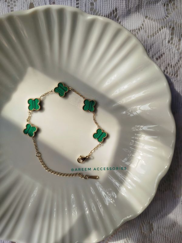 Clove Bracelet