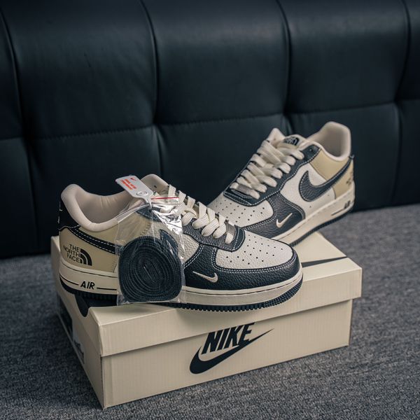Nike Air Force 1 (1:1)
