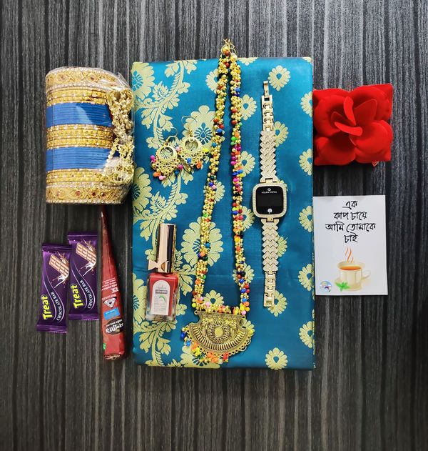 আকর্ষণীয় শাড়ী গিফট কম্ব সেট
