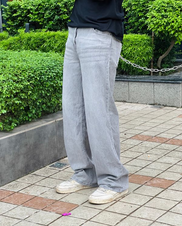 Baggy-Fitted Denim