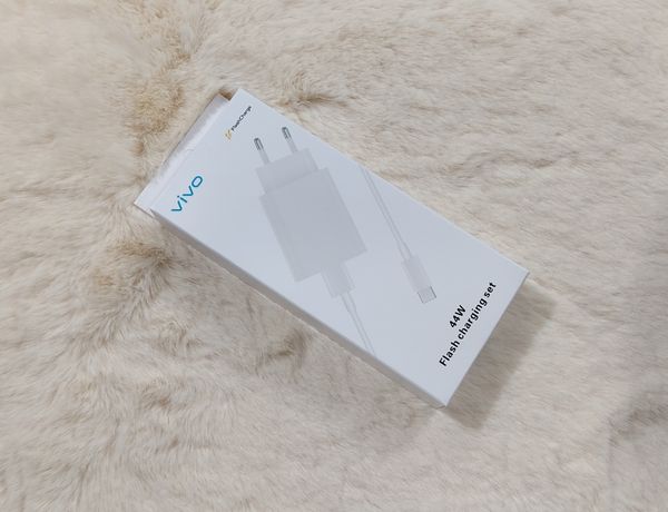 Vivo 44W Flash Charging Set