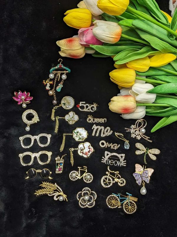 Brooch Series -Mix Design