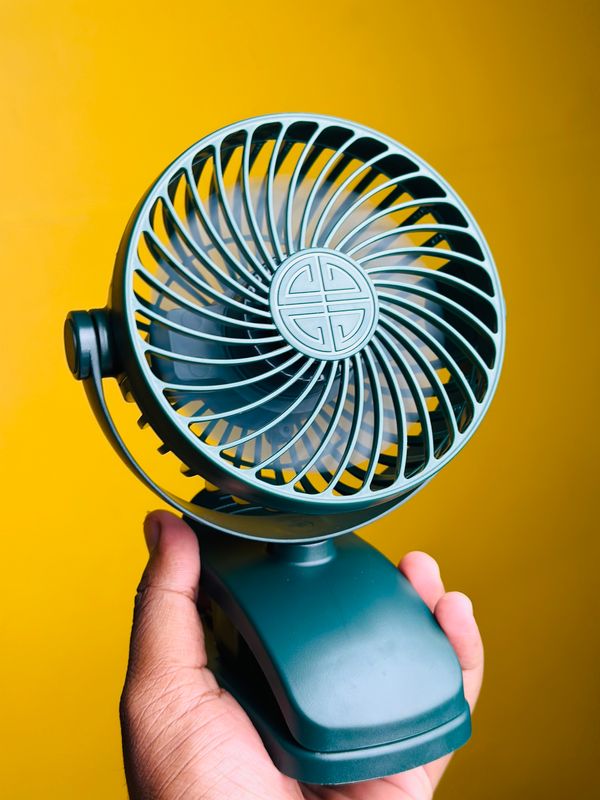 P8 USB Small Handheld Rechargeable Clip Fan