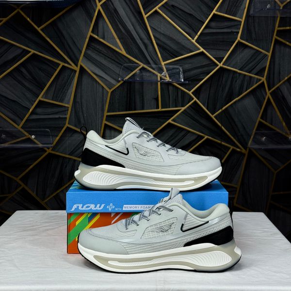RED TAPE PRO VERSION SNEAKERS