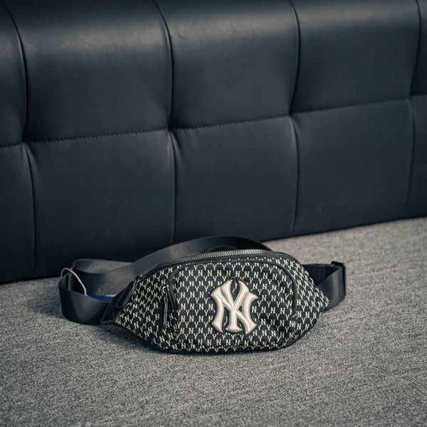 MLB New York Yankees Monogram Black Waist Bag