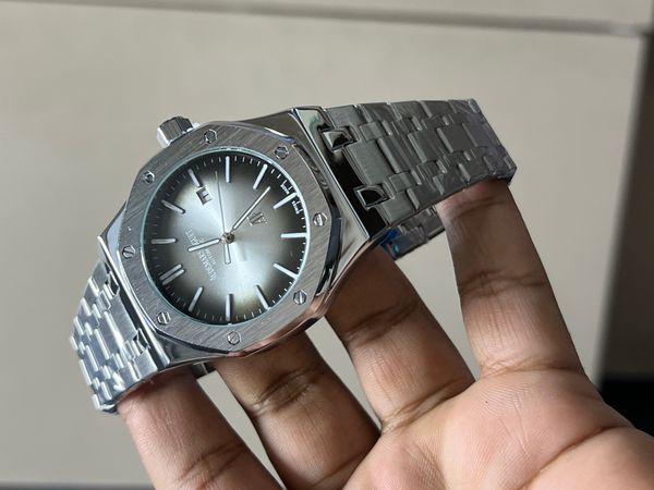 AP NONE CHRONO SILVER DIAL