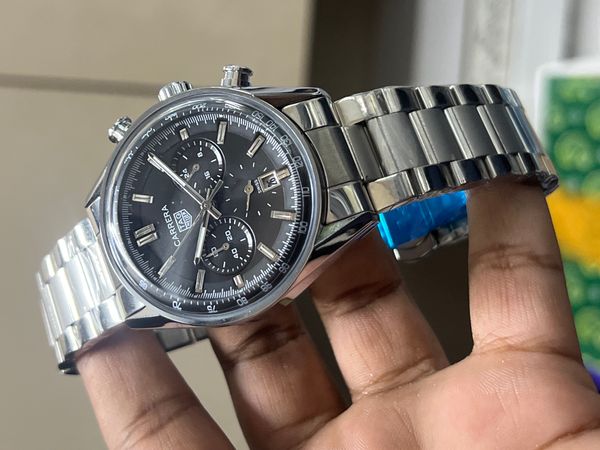 TAG CARRERA SWEEP BLACK DIAL CHRONO