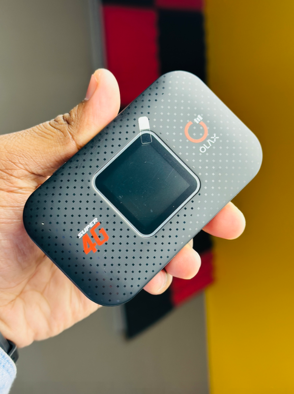 OLAX MF982 4G LTE Pocket Router – Black Color