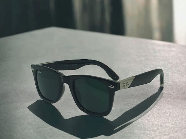 Ray-Ban Sunglass