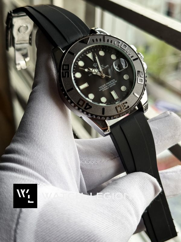 ROLEX YACHT MASTER SILVER SWEEP