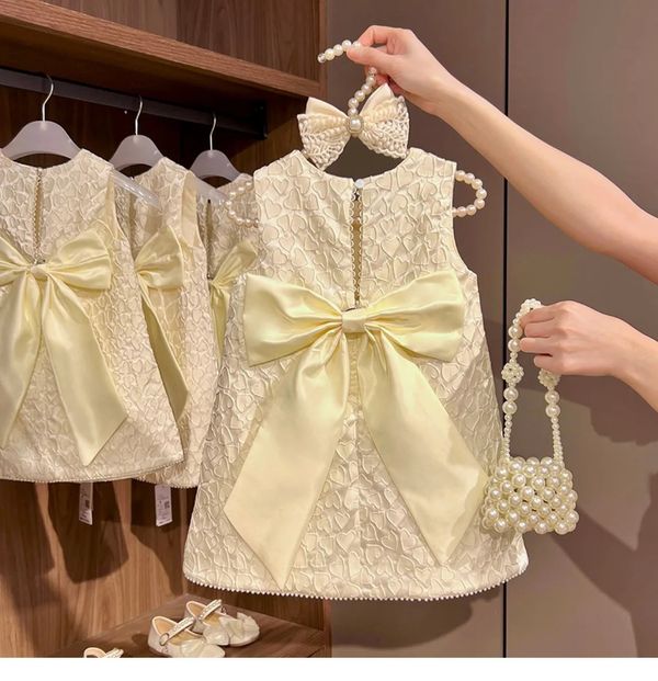Kids Girls Princess Pearl Elegant Heart Pattern Party Dress (1 to 7 years)